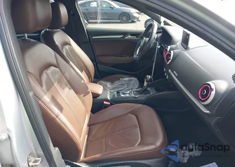 2018 Audi A3 2.0T Premium/2.0T Tech Premium из США, поврежденный, VIN WAUAUGFF5J1037857